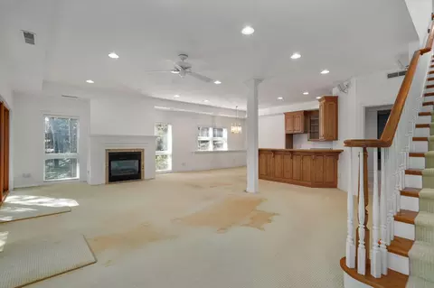 Living - 706 S Pearson Dr, Springfield, MO 65809 photo 10 of 13