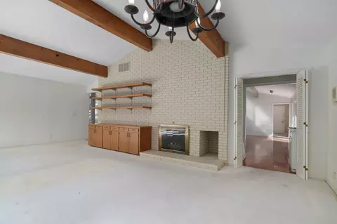 Living - 706 S Pearson Dr, Springfield, MO 65809 photo 3 of 13