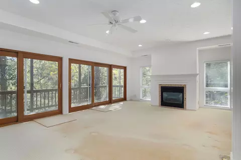 Living - 706 S Pearson Dr, Springfield, MO 65809 photo 13 of 13