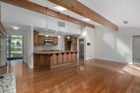 Living - 706 S Pearson Dr, Springfield, MO 65809 photo 5 of 13
