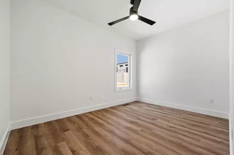 Bedroom - 34 Beech Dr #36, Reeds Spring, MO 65737 photo 5 of 10