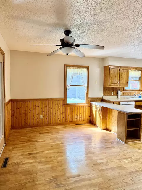 Kitchen - 34 E Dade 86 # A, Greenfield, MO 65661 photo 4 of 4