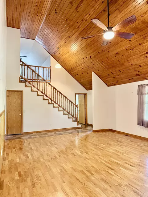 Living - 34 E Dade 86 # A, Greenfield, MO 65661 photo 3 of 5