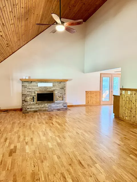 Living - 34 E Dade 86 # A, Greenfield, MO 65661 photo 1 of 5