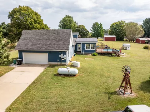 Exterior - 2704 W Sharon Dr, Ozark, MO 65721 photo 10 of 10