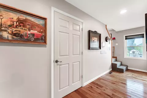 Entry Way - 2704 W Sharon Dr, Ozark, MO 65721 photo 3 of 6