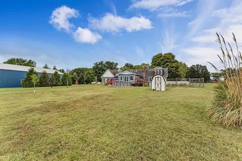 Exterior - 2704 W Sharon Dr, Ozark, MO 65721 photo 8 of 10