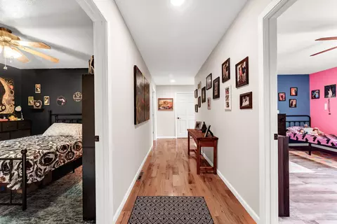 Entry Way - 2704 W Sharon Dr, Ozark, MO 65721 photo 2 of 6