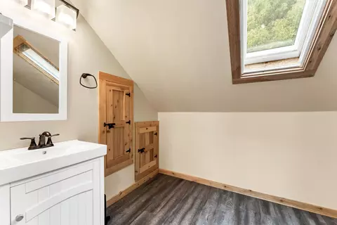 Bath - 2704 W Sharon Dr, Ozark, MO 65721 photo 5 of 5