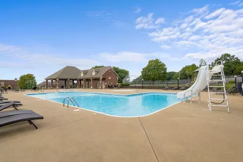 Exterior - 1215 W Sage Ct, Springfield, MO 65810 photo 7 of 8