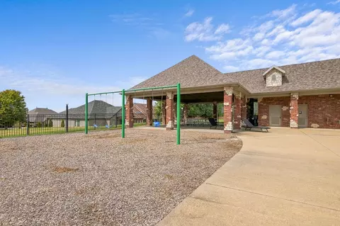 Exterior - 1215 W Sage Ct, Springfield, MO 65810 photo 8 of 8