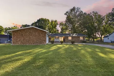 Exterior - 620 Parnell Cir, Branson, MO 65616 photo 5 of 20