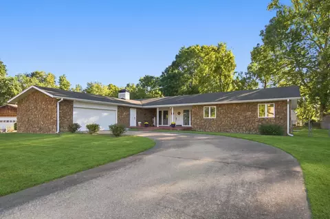 Exterior - 620 Parnell Cir, Branson, MO 65616 photo 4 of 20