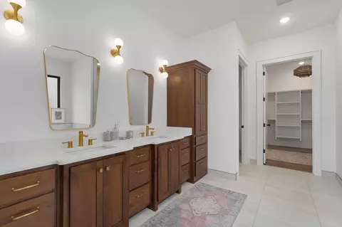 Bath - 6019 S Dollison Ave, Springfield, MO 65810 photo 2 of 11