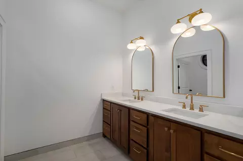 Bath - 6019 S Dollison Ave, Springfield, MO 65810 photo 9 of 11