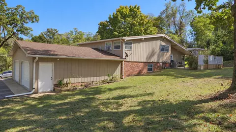 Exterior - 205 N 5th St, Thayer, MO 65791 photo 5 of 9