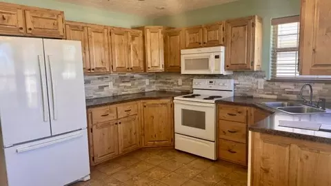 Kitchen - 307 E Jamestown Dr, Clinton, MO 64735 photo 1 of 1