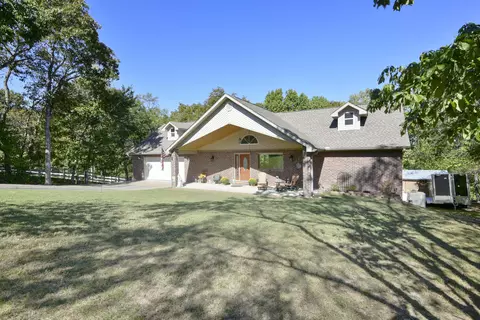 Exterior - 281 Queensberry Dr, Branson West, MO 65737 photo 2 of 8