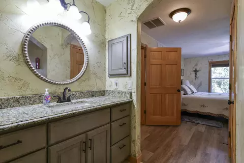 Bath - 281 Queensberry Dr, Branson West, MO 65737 photo 3 of 7