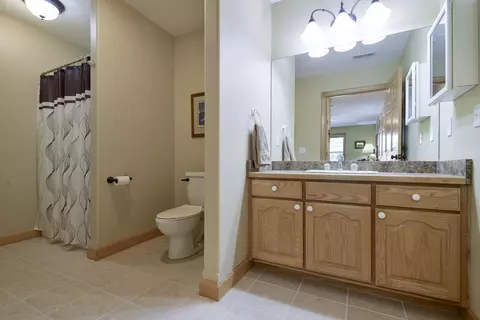 Bath - 281 Queensberry Dr, Branson West, MO 65737 photo 6 of 7