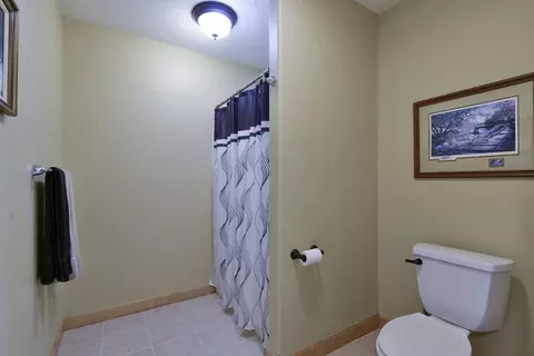 Bath - 281 Queensberry Dr, Branson West, MO 65737 photo 7 of 7