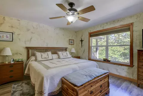 Bedroom - 281 Queensberry Dr, Branson West, MO 65737 photo 2 of 7