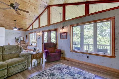 Living - 281 Queensberry Dr, Branson West, MO 65737 photo 2 of 6