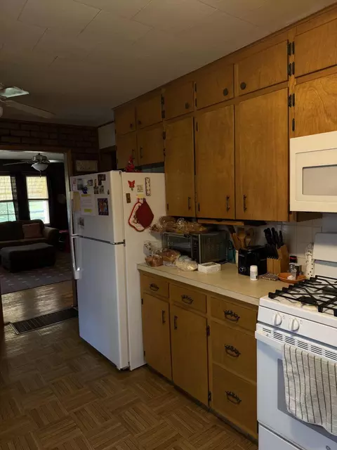 Kitchen - 604 W 2nd St, Mountain View, MO 65548 photo 3 of 3