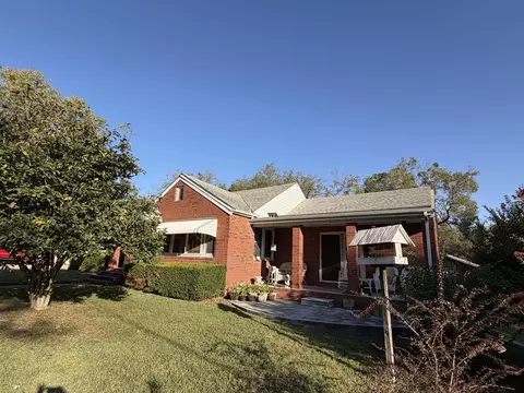 Exterior - 604 W 2nd St, Mountain View, MO 65548 photo 6 of 13