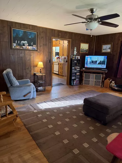 Living - 604 W 2nd St, Mountain View, MO 65548 photo 1 of 4