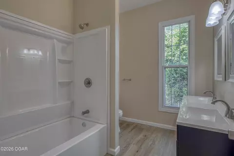 Bath - 302 E Market St, Diamond, MO 64840 photo 2 of 3
