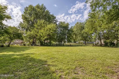 Exterior - 302 E Market St, Diamond, MO 64840 photo 5 of 5