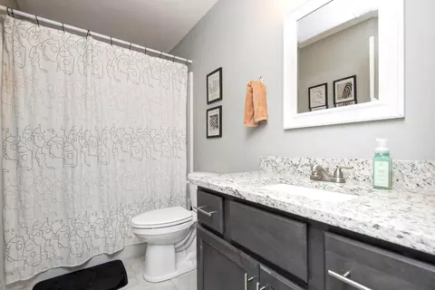 Bath - 1093 E Lakota St, Nixa, MO 65714 photo 3 of 3