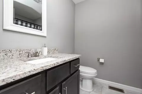Bath - 1093 E Lakota St, Nixa, MO 65714 photo 2 of 3