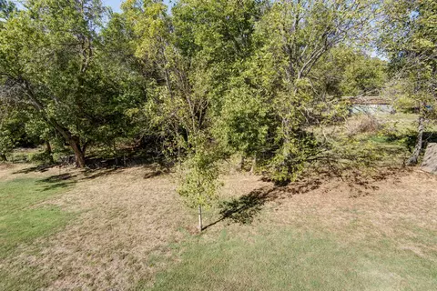 Exterior - 1093 E Lakota St, Nixa, MO 65714 photo 8 of 9