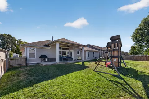 Exterior - 931 E Thorndale Dr, Nixa, MO 65714 photo 3 of 12