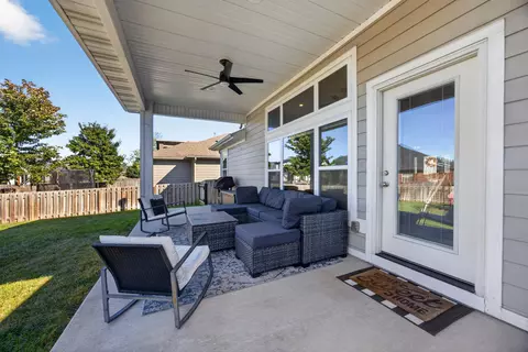 Exterior - 931 E Thorndale Dr, Nixa, MO 65714 photo 8 of 12