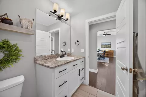 Bath - 931 E Thorndale Dr, Nixa, MO 65714 photo 5 of 6