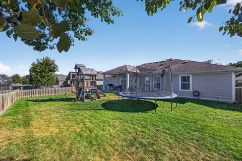 Exterior - 931 E Thorndale Dr, Nixa, MO 65714 photo 5 of 12