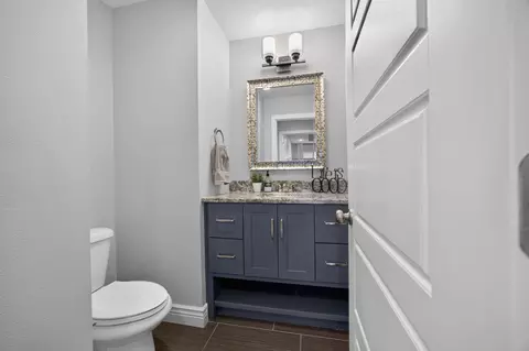 Bath - 931 E Thorndale Dr, Nixa, MO 65714 photo 6 of 6