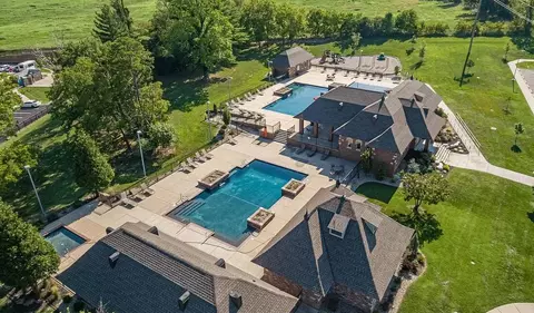 Exterior - 931 E Thorndale Dr, Nixa, MO 65714 photo 12 of 12