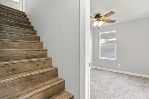 Entry Way - 1313 N Clifton Ave, Springfield, MO 65802 photo 3 of 3