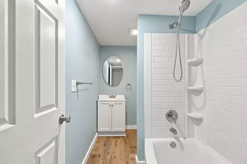 Bath - 1313 N Clifton Ave, Springfield, MO 65802 photo 2 of 4