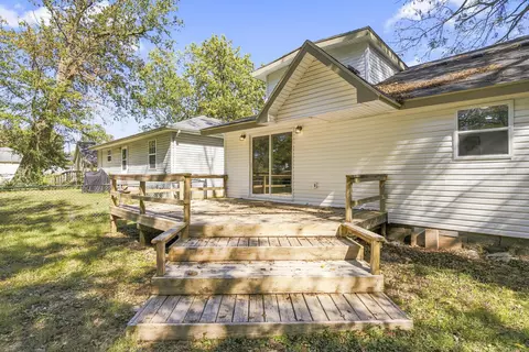 Exterior - 1313 N Clifton Ave, Springfield, MO 65802 photo 5 of 7