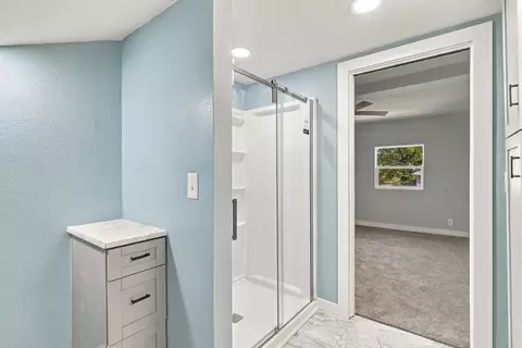Bath - 1313 N Clifton Ave, Springfield, MO 65802 photo 4 of 4