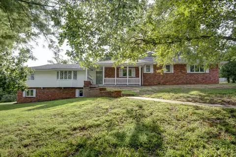 1508 S Essex Rd, Springfield, MO 65809