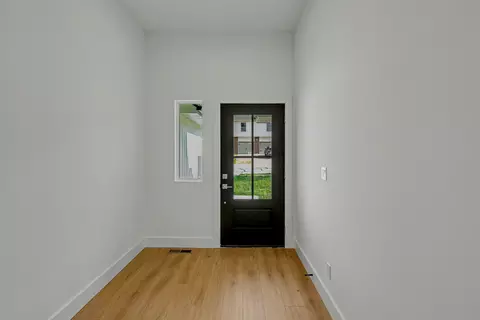 Entry Way - 2014 E Jay St, Ozark, MO 65721 photo 1 of 5