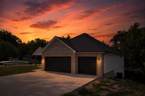 Exterior - 2014 E Jay St, Ozark, MO 65721 photo 2 of 12