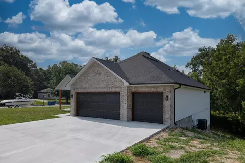 Exterior - 2014 E Jay St, Ozark, MO 65721 photo 6 of 12