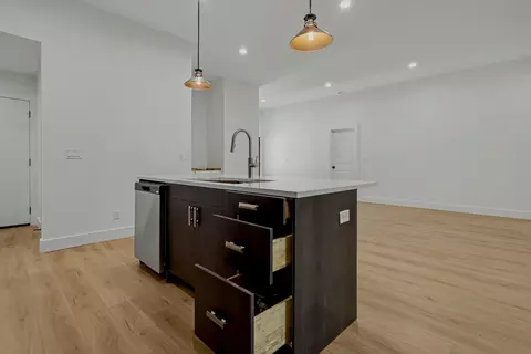 Kitchen - 2014 E Jay St, Ozark, MO 65721 photo 9 of 12